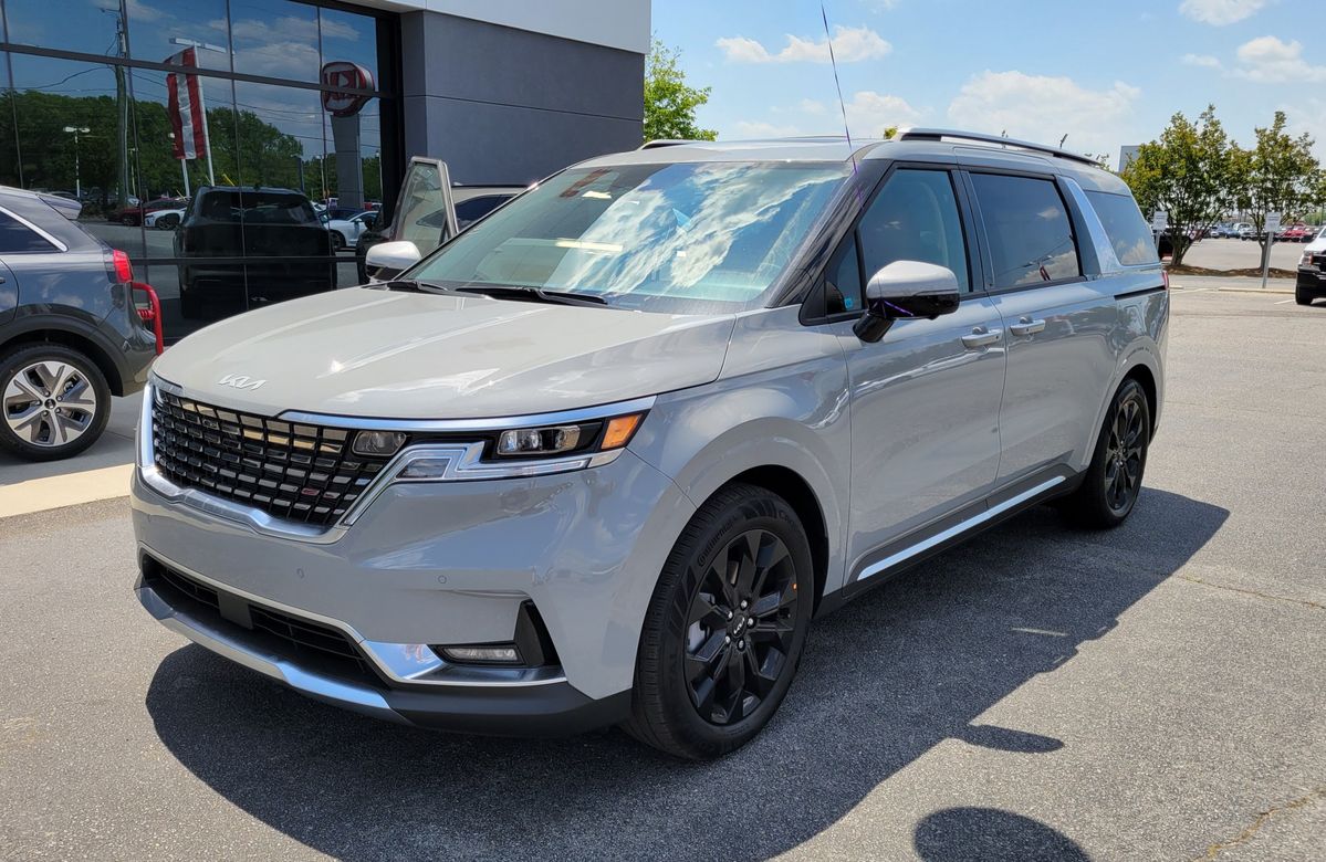 الخيار المثالي للعائلات والمجموعات الصغيرة التي لا تتنازل عن الراحة والفخامة في تنقلاتها. مصر القاهر