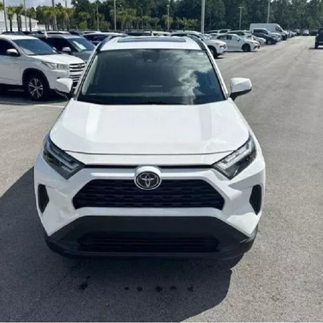 Toyota RAv4 XLE 2022 Gulf Model 16000kms + 5 Years Toyota Warranty , Full Options ,1 User