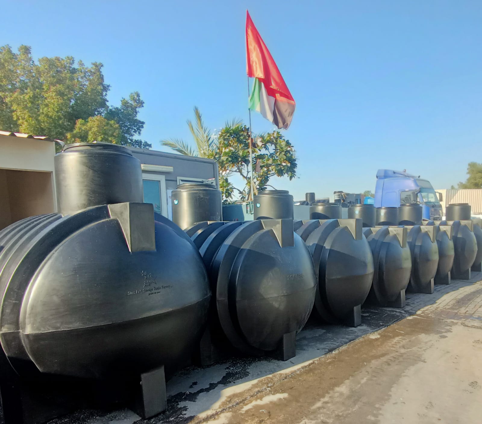 مصنع النجوم للخزانات الاول بالامارات العربيه ودول الخليج 