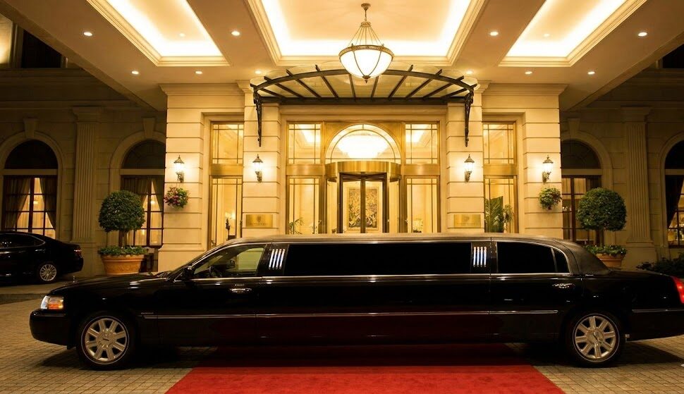 إيجار ليموزين فخم للمناسبات الخاصة: السر اللي هيحول يومك العادي لـ “أسطورة”