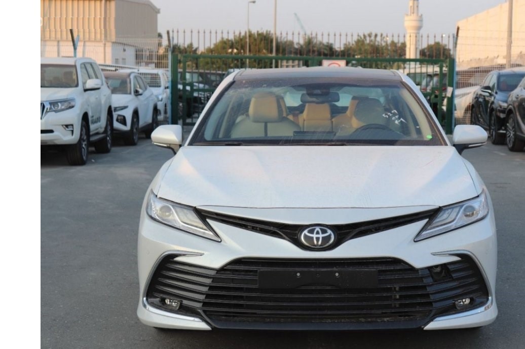 Toyota Camry 2023 White Color GCC good condition with warranty automatic, no accident