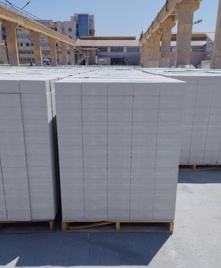 طوب ابيض رغوي خفيف الاختيار الامثل لبناء يجمع بين الجودة والسرعة