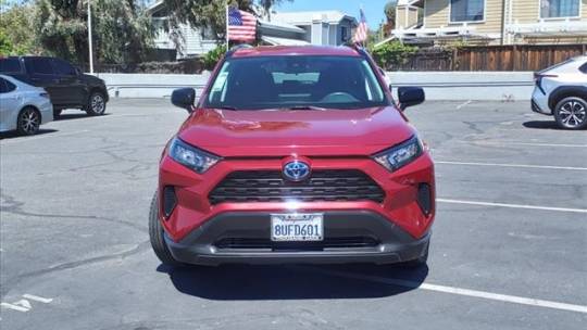 Greeting to you am selling my 2021 Toyota raf4 at very good price