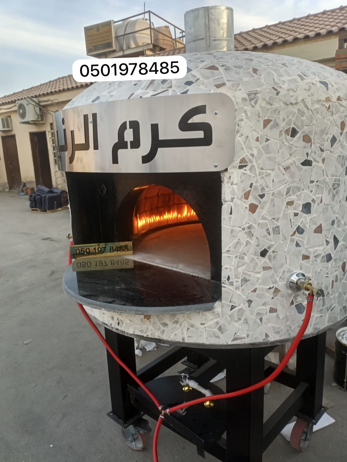 نوفر أفران بيتزا نابولي الإيطالية المصممة لدرجات الحرارة العالية،