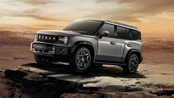 Jettour T2 Limousine Rental: Experience Luxury on Wheels.