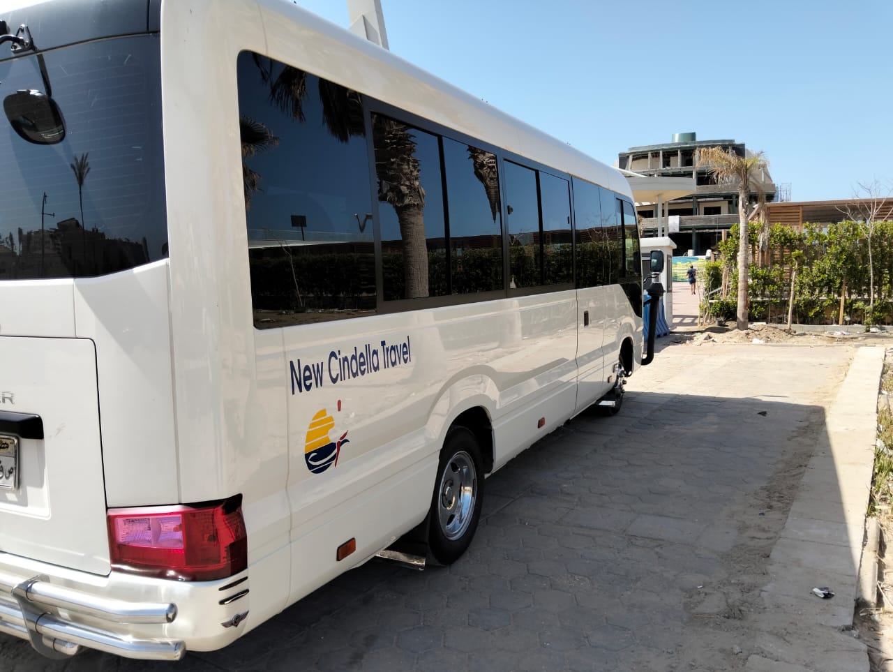 The Coaster Limo: First-Class Travel for Your Entire Group.