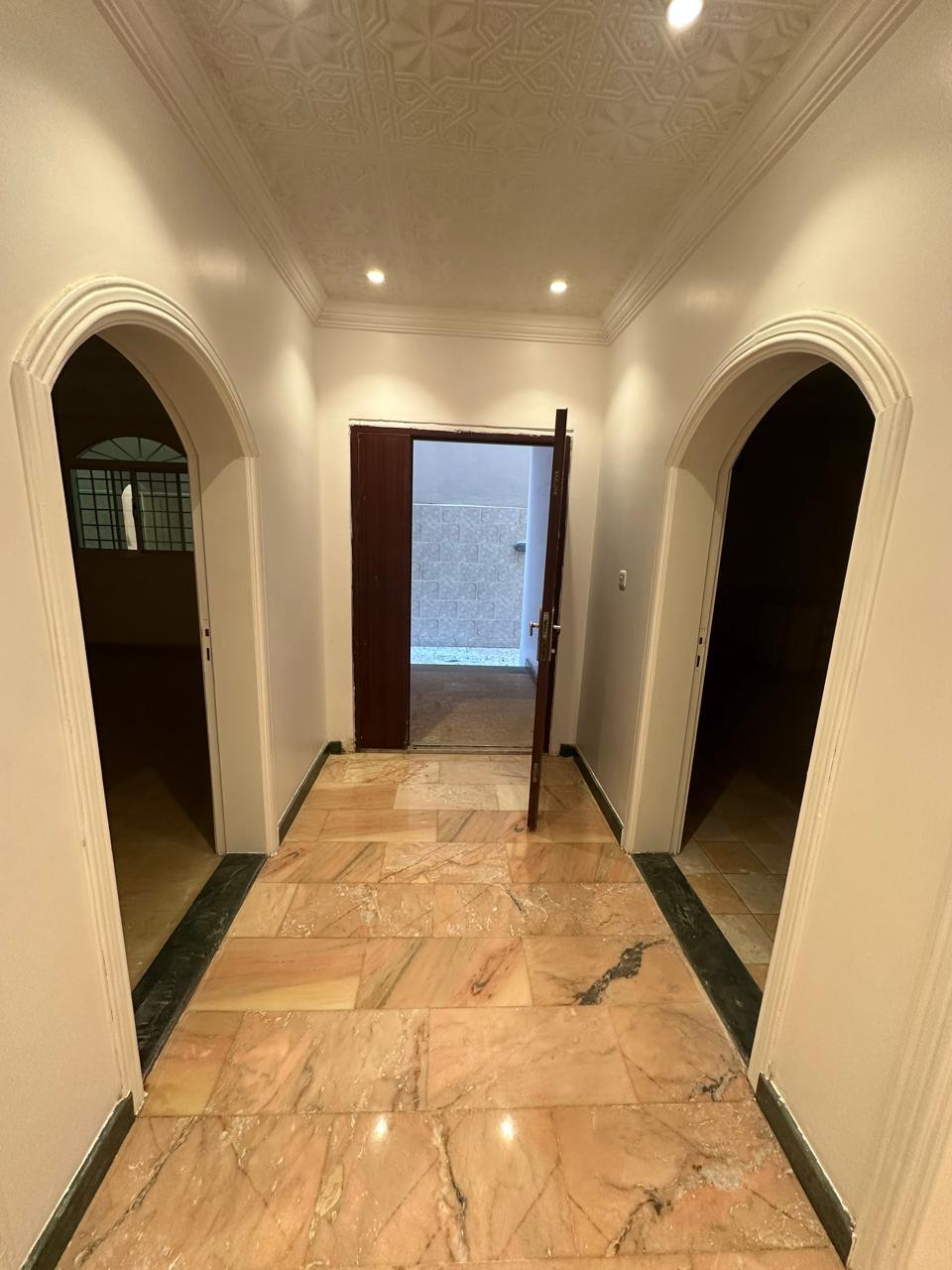 فيلا فاخره وحديثه للايجار في جده في حي المنارموقعها شرق جده حي المنار بجوار سكن دله سابقا مجدده     