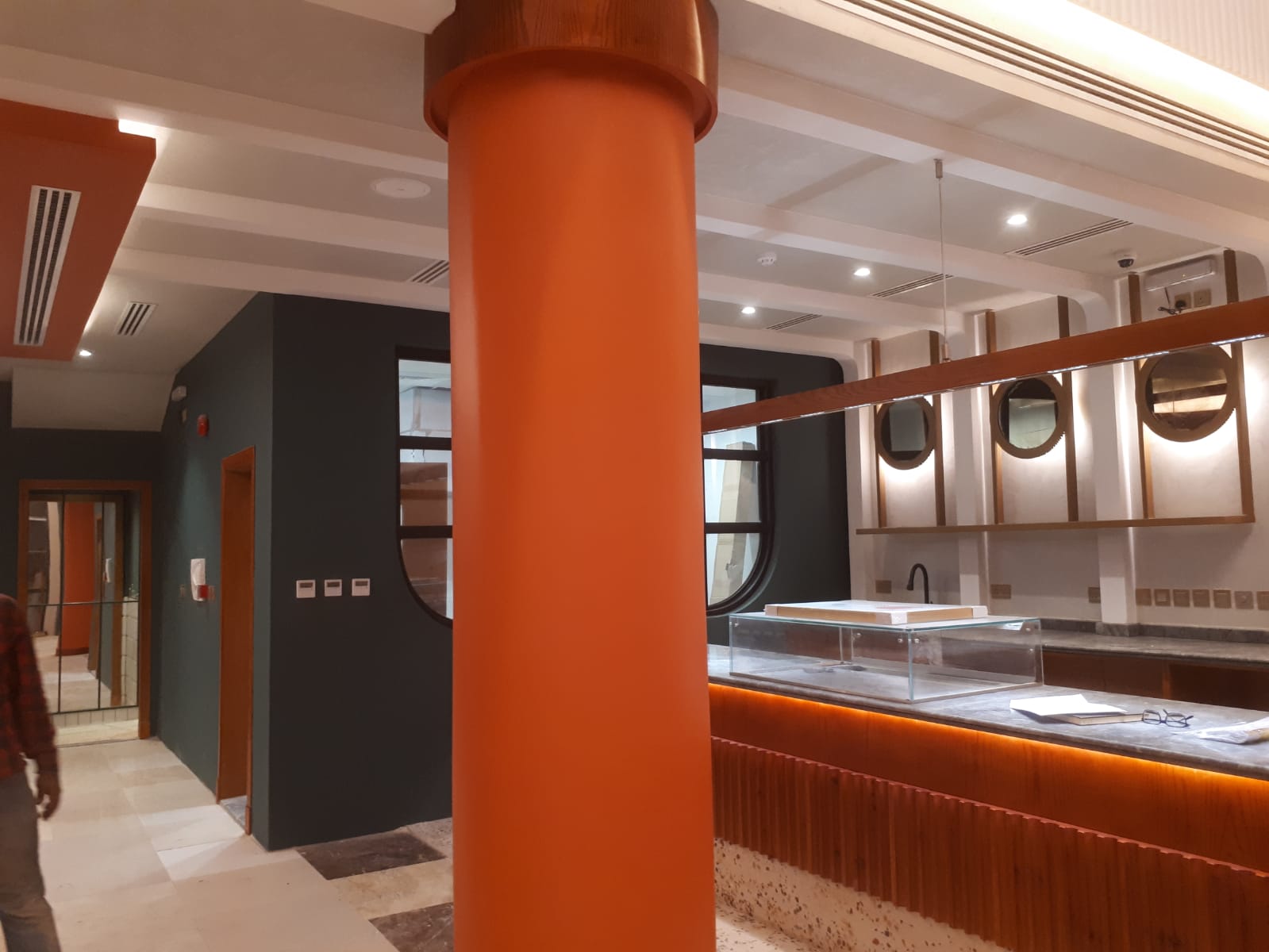 اعمال دهانات داخلية وخارجية واعمال البروفايل وعمل جميع الدهانات ودهان الابواب