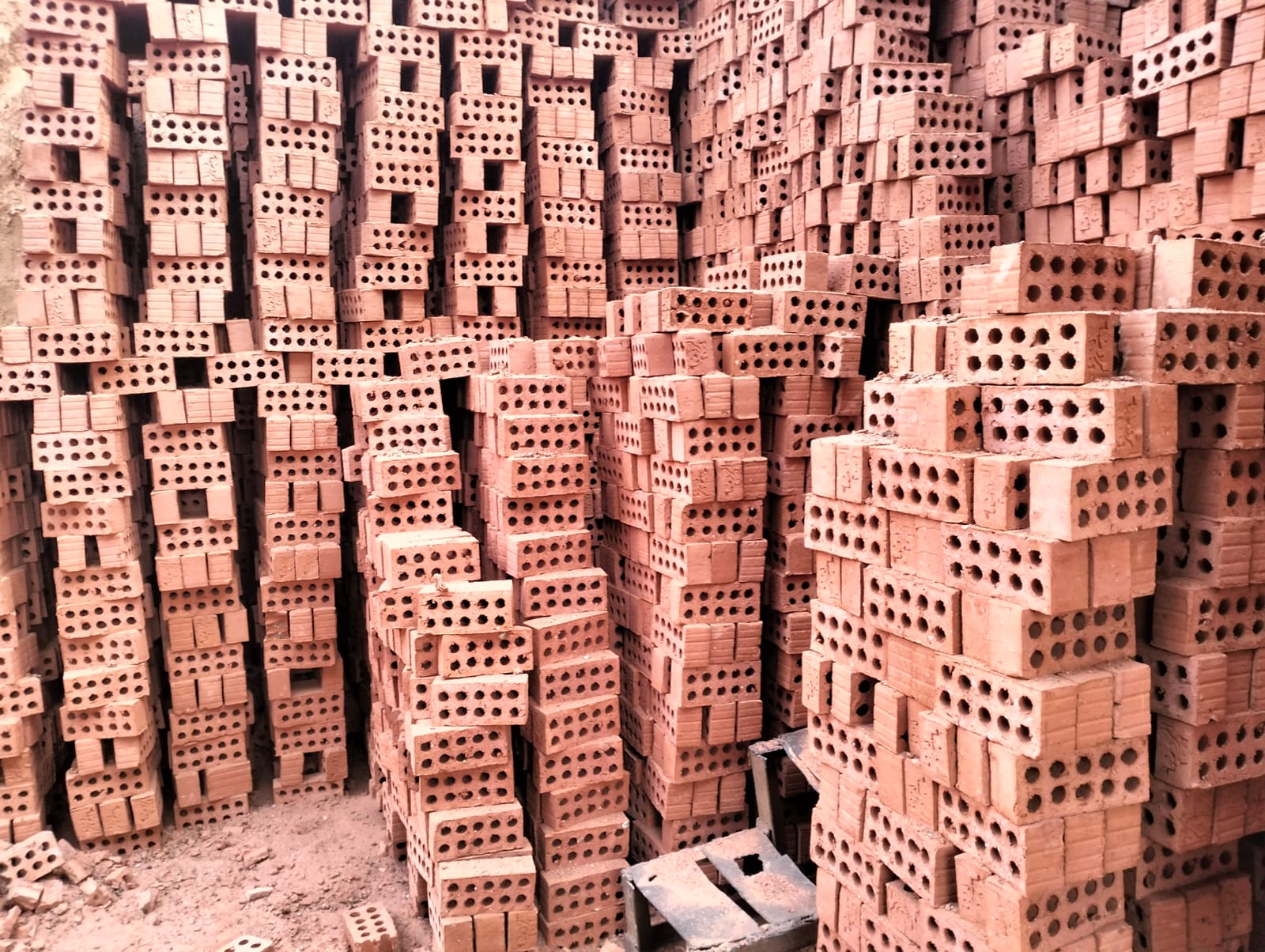 ???? النور للطوب الأحمر… أساس يعمّر ????️ اختار النور… اختار الصح