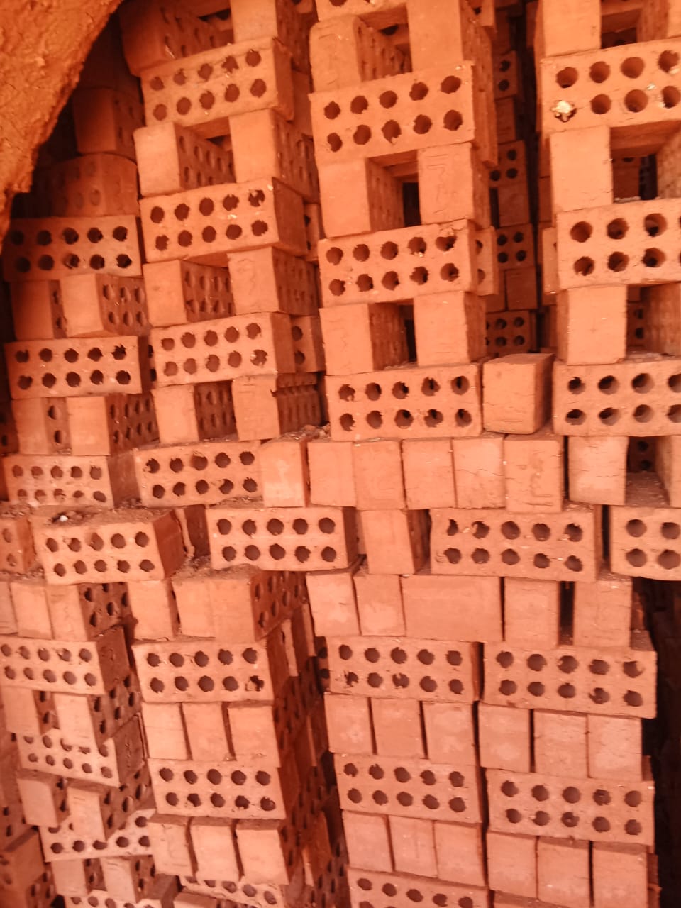 ⭐ شركة النور… الجودة اللي تشيل بيتك ???? طوبة النور… فرق واضح في البناء