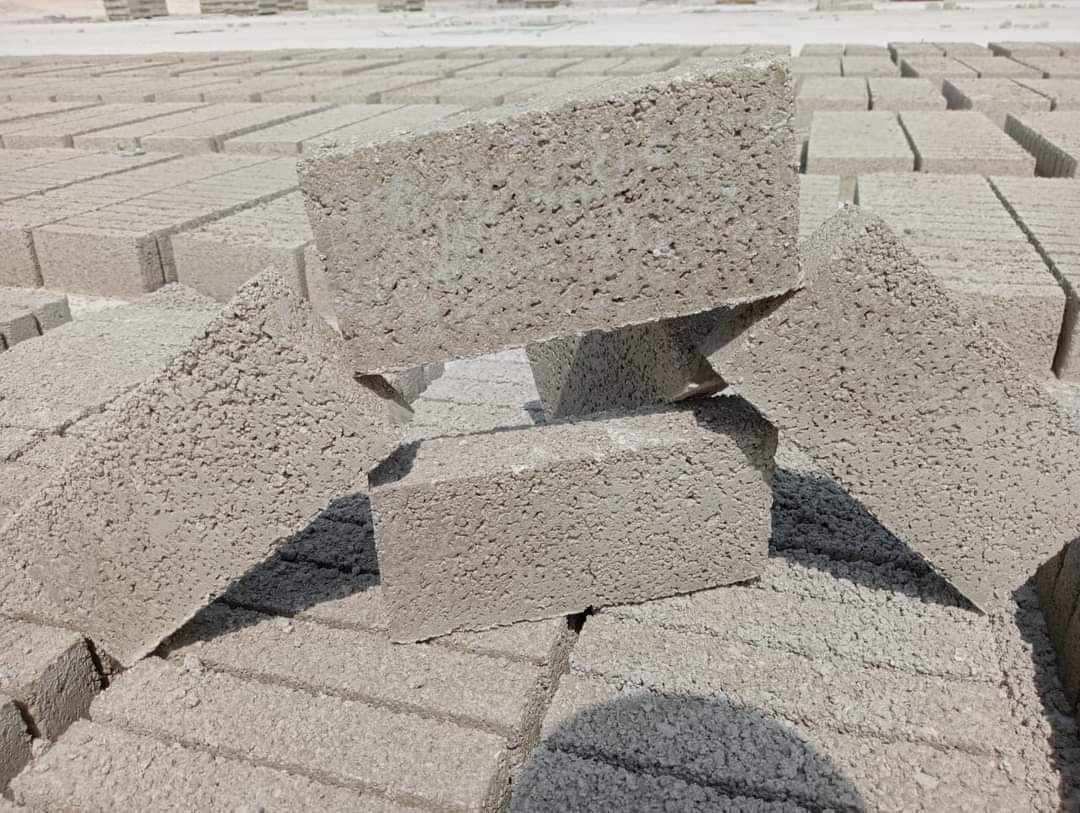 ???? إنتاج وتوريد طوب أسمنتي مع توصيل سريع لحد موقعك ???? مقاسات متنوعة تناسب كل أنواع البناء