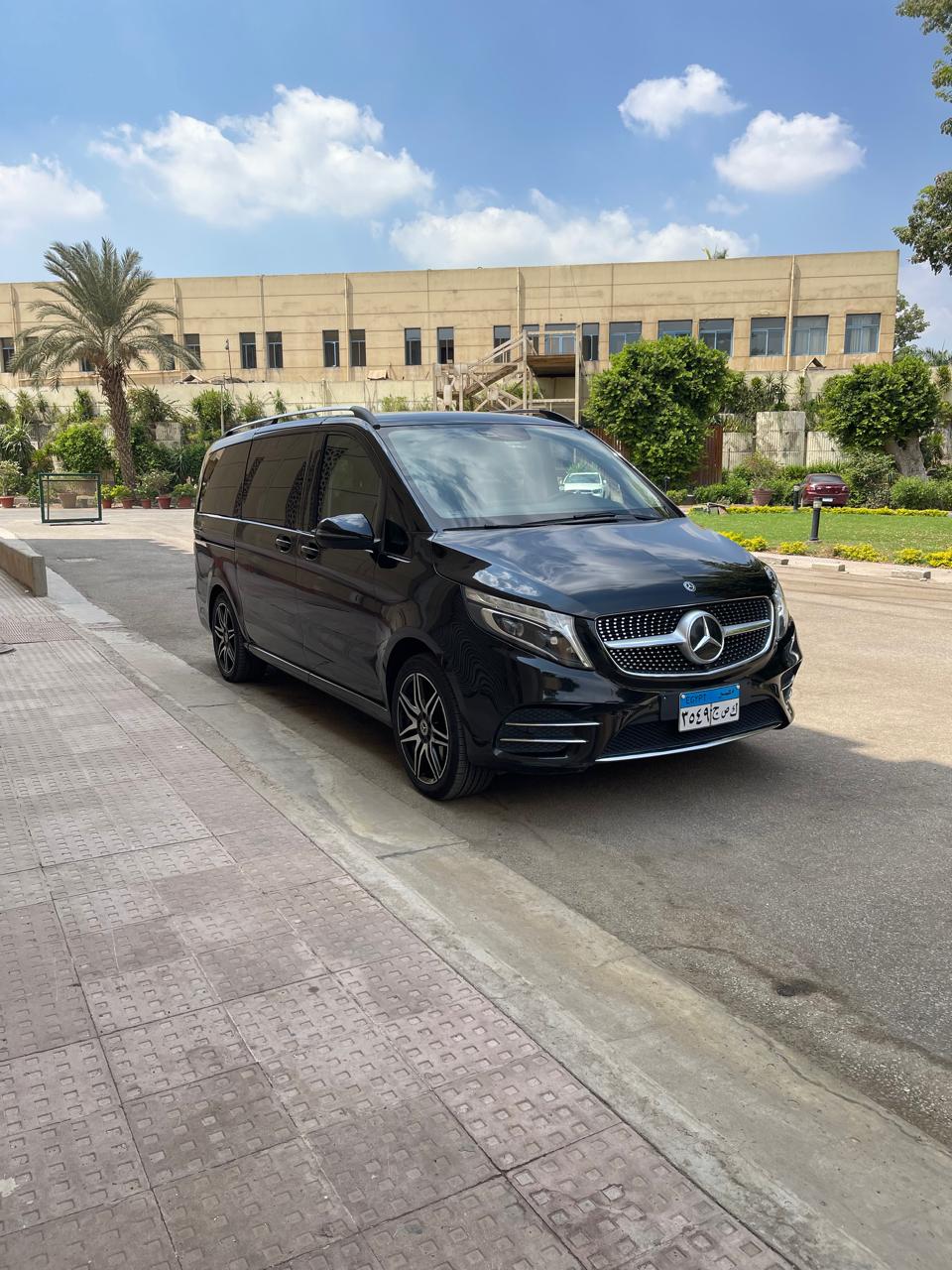 Experience Luxury on the Road: Exclusive Offers on Mercedes Viano VIP Rentals!