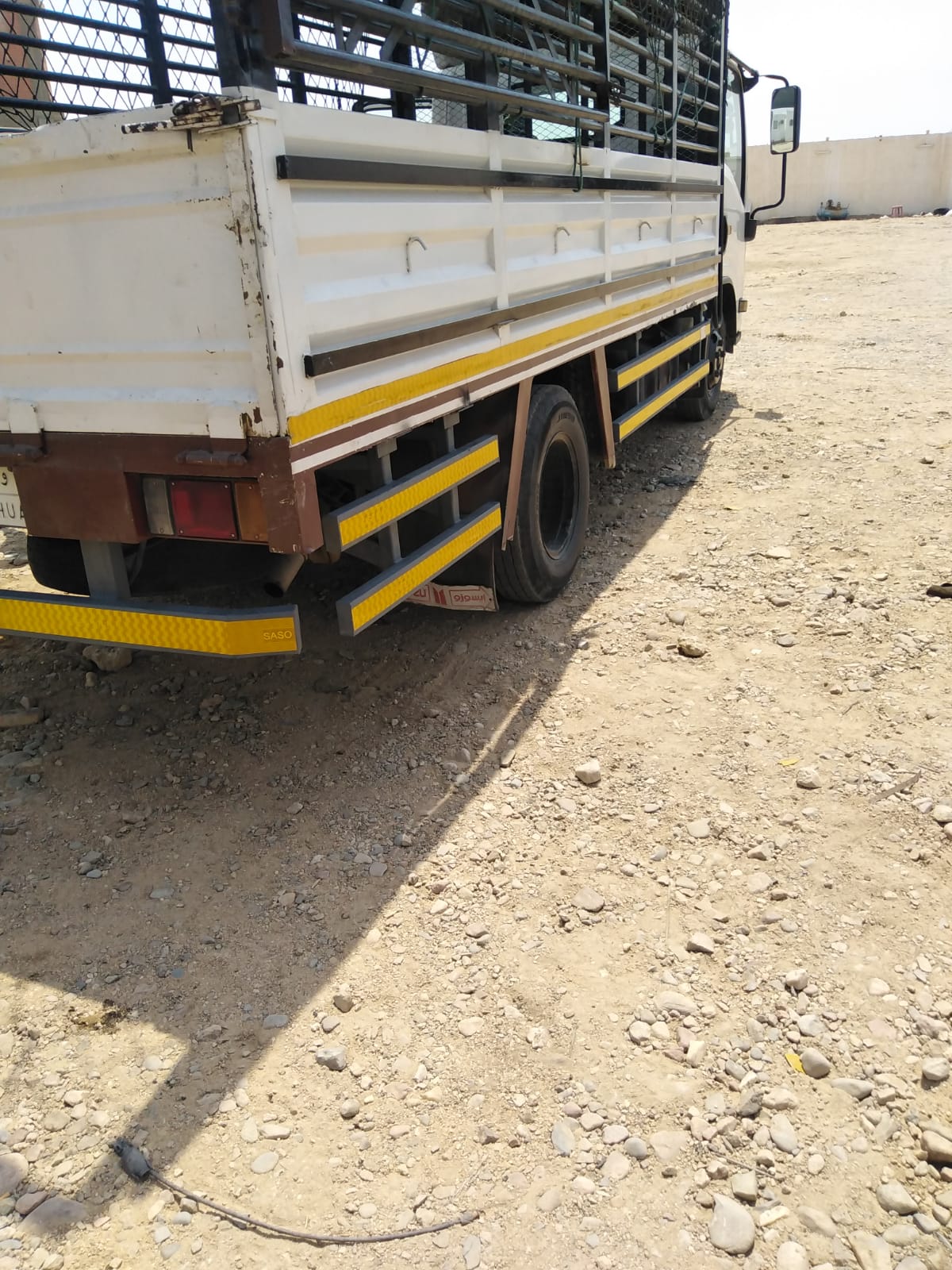 تصنيع الحواجز للشاحنات واصدار الشهائد في جدة