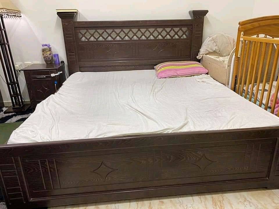 غرفة نوم كاملة للبيع في الشارقه الامارات